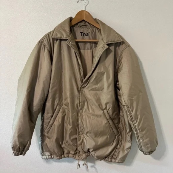 Aritzia TNA Coaches Jacket Beige Vegan Down Puffer Longline Ripstop Snap-2/M - Picture 1 of 3